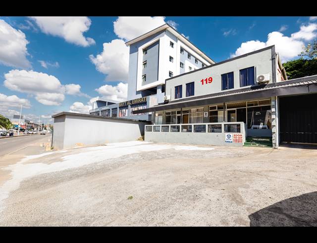 800M² GUESTHOUSE FOR SALE IN OVERPORT